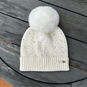Steve Madden Cream Knit Beanie with Pom-Pom